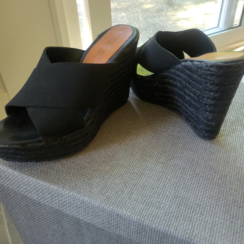 Wedge sandals